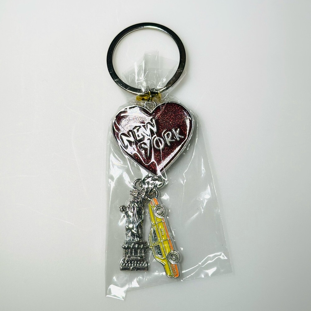 New York Heart Keychain with Charms taxi Statue of Liberty